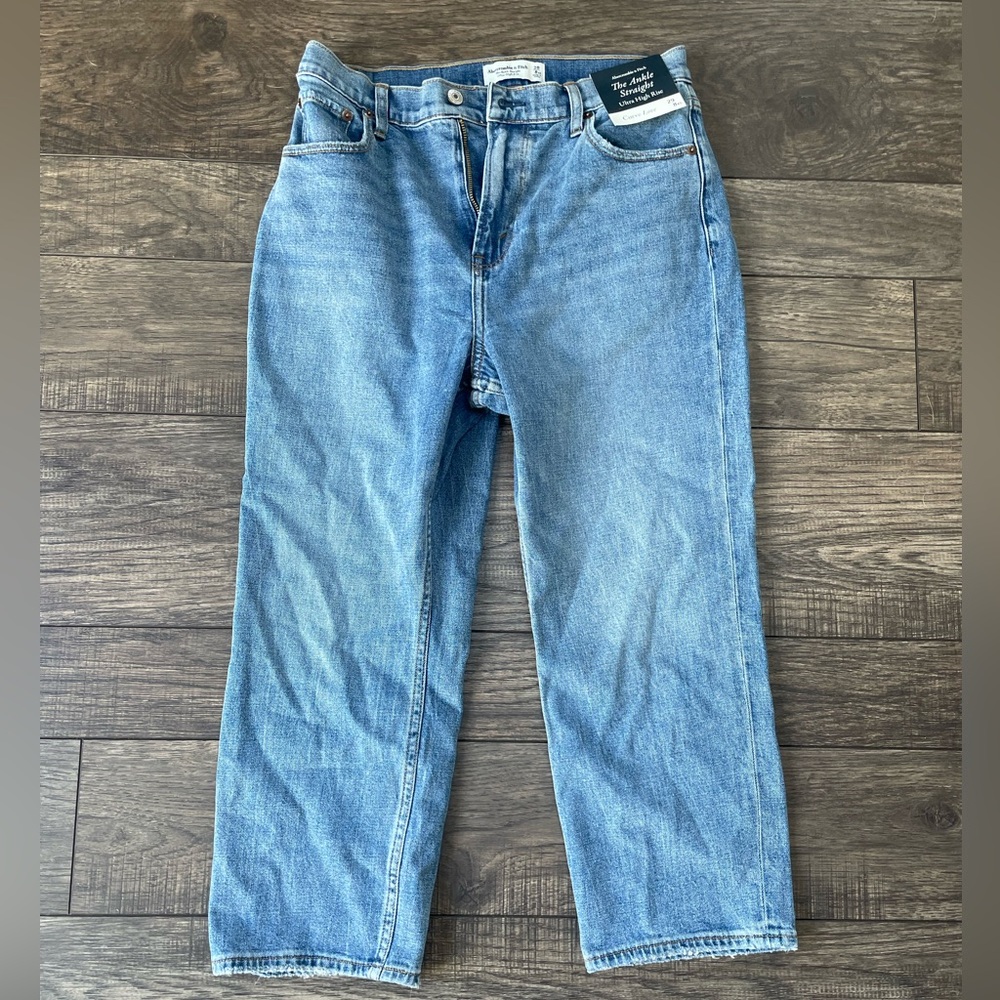 Abercrombie Curve Love Straight Jeans | NWT